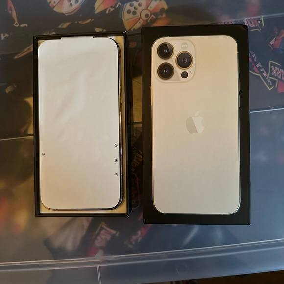 iPhone 13 Pro Max 12gb T mobile - Picture 5 of 7